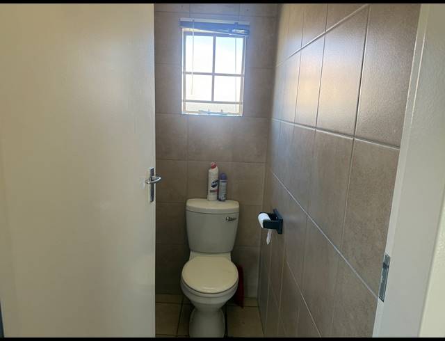 2 BEDROOM HOUSE FOR SALE IN THATCH HILL ESTATE